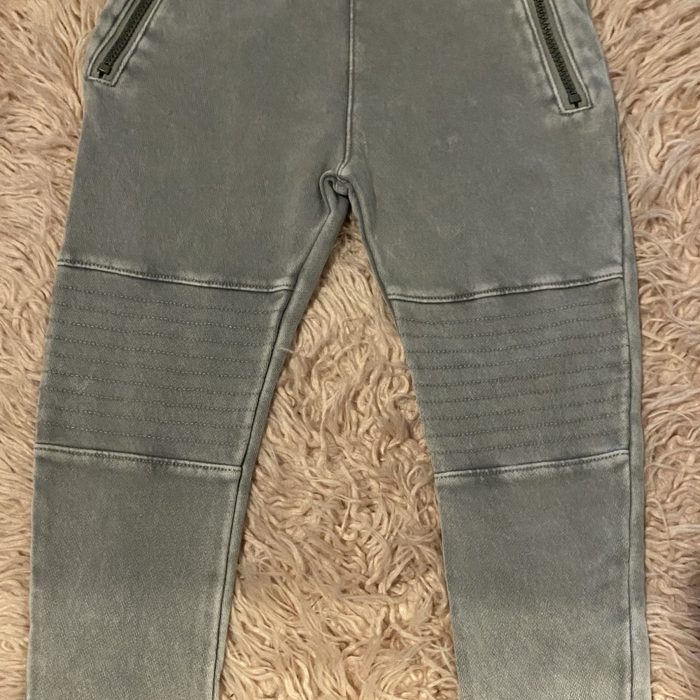 Joggers - Picture 3 of 12